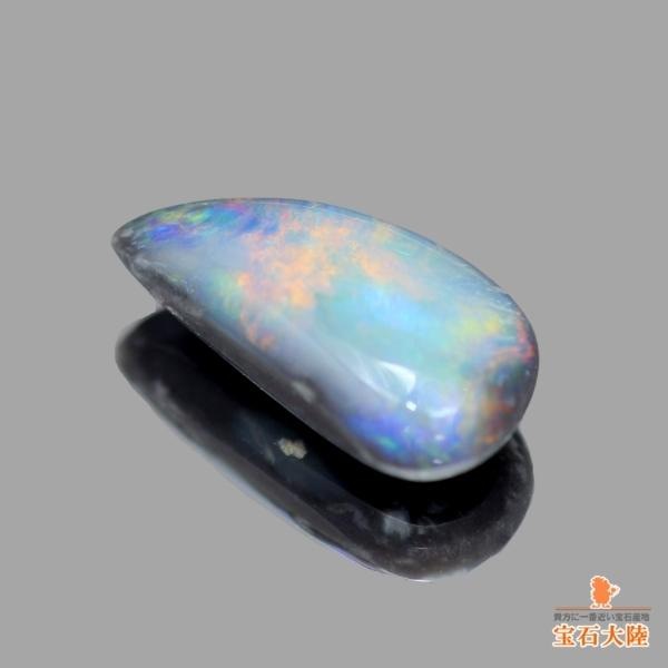 天然ブラックオパール 0.52ct【ミルキーグリーン遊色】 ライトニグリッジ