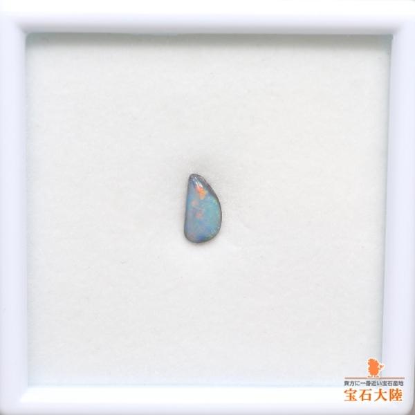 天然ブラックオパール 0.52ct【ミルキーグリーン遊色】 ライトニグリッジ