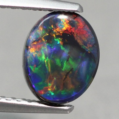 0.83ct天然ブラックオパール【希少レッド】