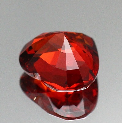 4.69ct天然スペサルティンガーネット【湧き上がるハート】理想形