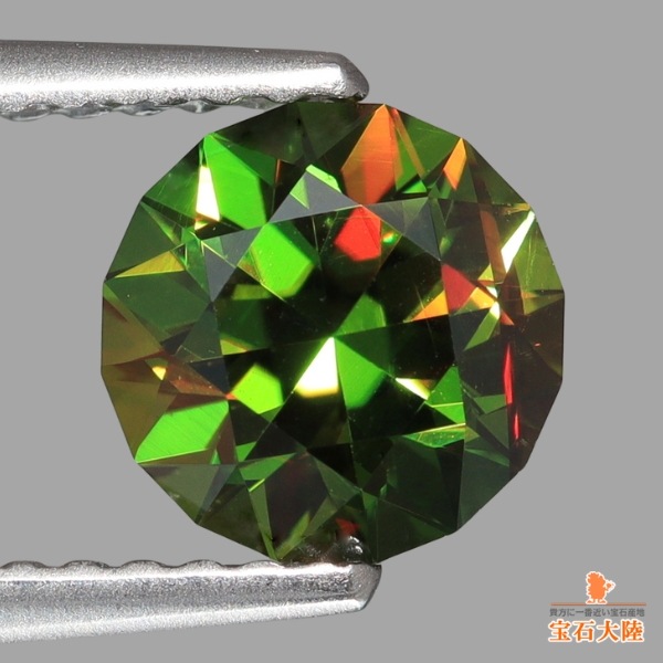 天然スフェーン 1.40ct 【魅惑のカラーチェンジ・レッドファイア】 パキスタン