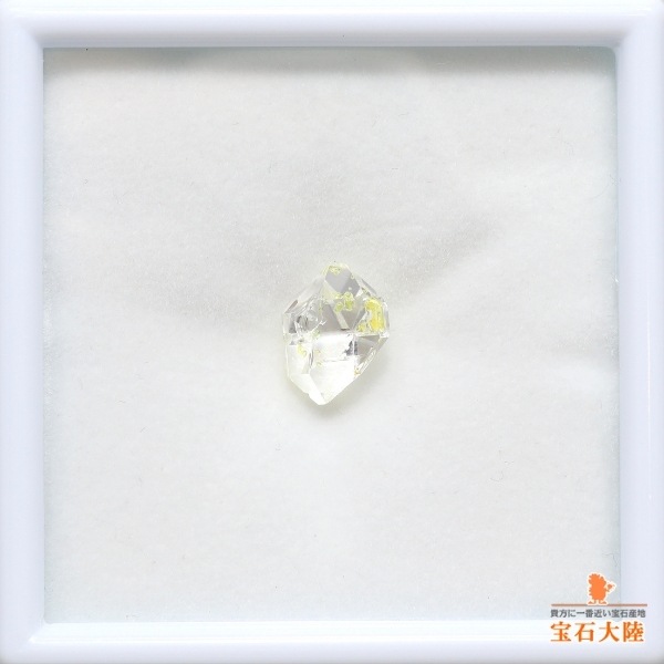 天然オイルインクォーツ 2.60ct 【動く気泡】 ラフ パキスタン