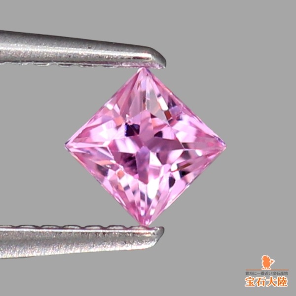 天然ピンクサファイア 【プリンセスカット】 マダガスカル