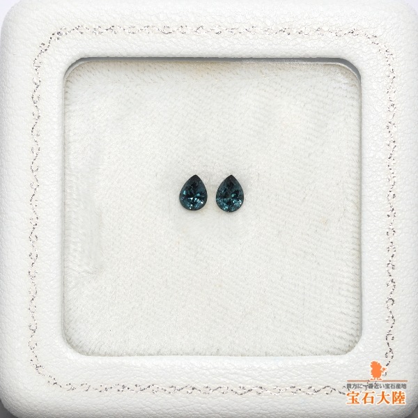 天然カラーチェンジガーネット 0.62ct/2P 【アレキタイプ】 ペア  