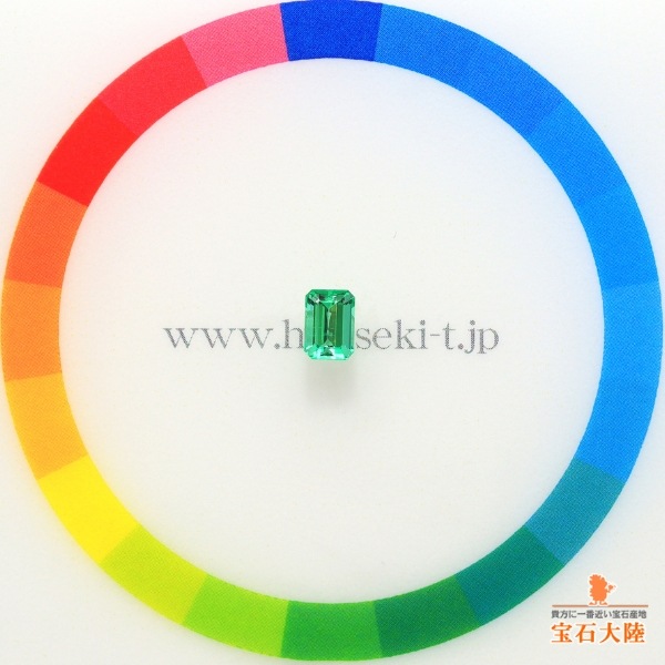 天然エメラルド 0.40ct 【美発色・ノンオイル】 ロシア GIA鑑別(NONE)