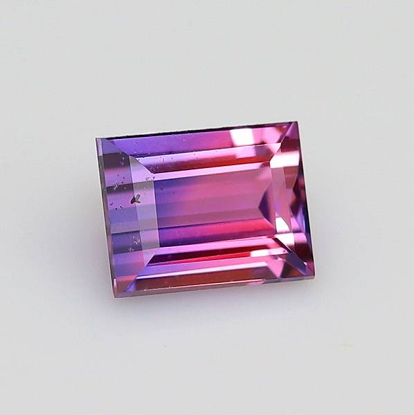 天然バイカラーサファイア 0.34ct 【パープル&ピンク】 ステップカット