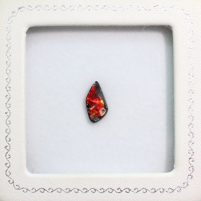 1.18ｃｔ天然ボルダーオパール【電撃レッド】別格!!