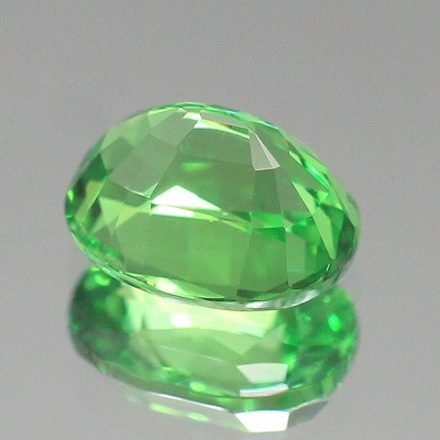 1.01ct天然ツァボライトガーネット【美発色】UV蛍光