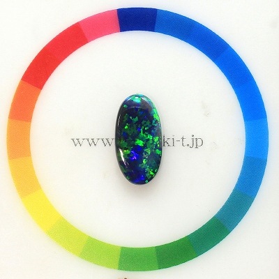 天然ブラックオパール 3.40ct【黒生地グリーン】存在感抜群