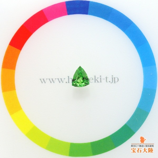 天然ツァボライトガーネット 0.71ct 【タンザニア】 アメリカンカット