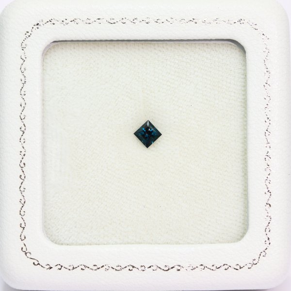 天然石アレキサンドライト 天然アレキサンドライト 0.40ct 【プリンセスカット】 ブラジル