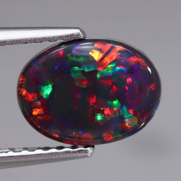 天然ブラックオパール 0.84ct 【レッド・オン・ブラック】