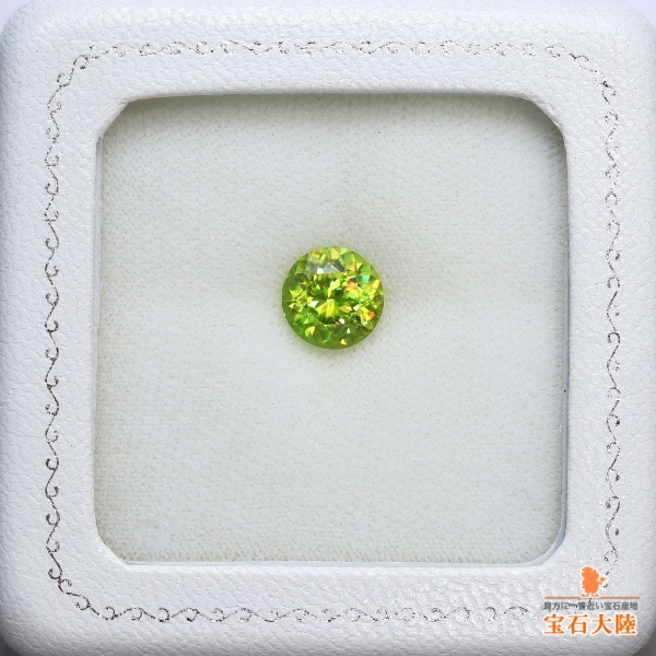 天然スフェーン 2.33ct 【極輝・イエロニッシュグリーン】8.5mm