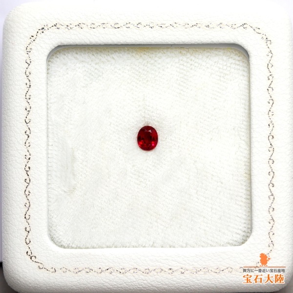 天然モゴックルビー 0.43ct 【Pigeon Blood 非加熱】 GUBELIN