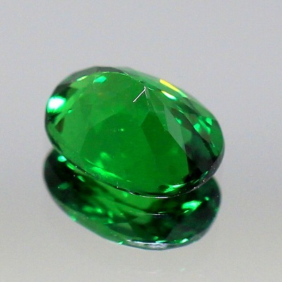0.87ct天然ツァボライトガーネット【BEST GREEN】タンザニア