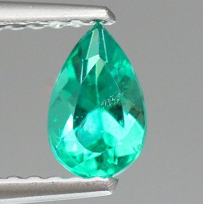 天然エメラルド 0.43ｃt【コロンビア】ペアシェイプカット