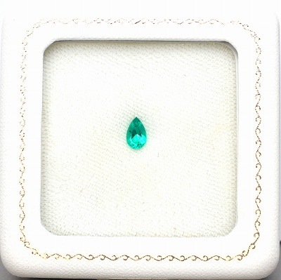 天然エメラルド 0.43ｃt【コロンビア】ペアシェイプカット