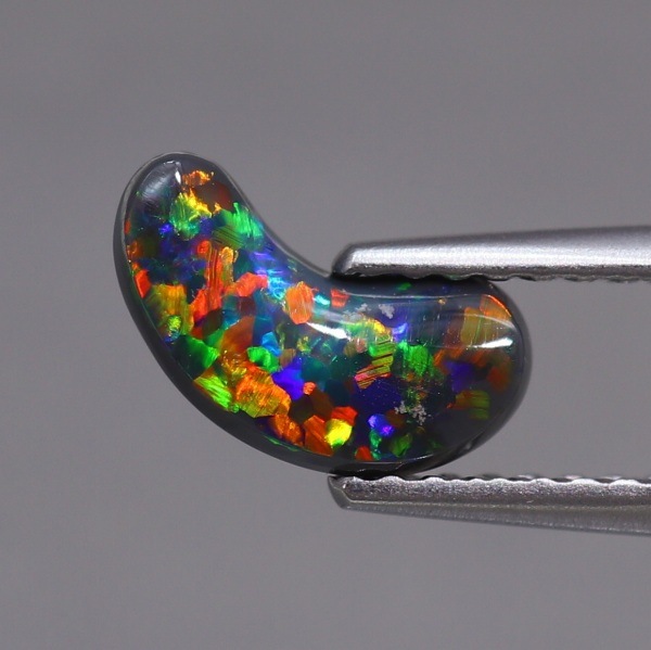 天然ブラックオパール 0.73ct 【レッド美遊色】 　　