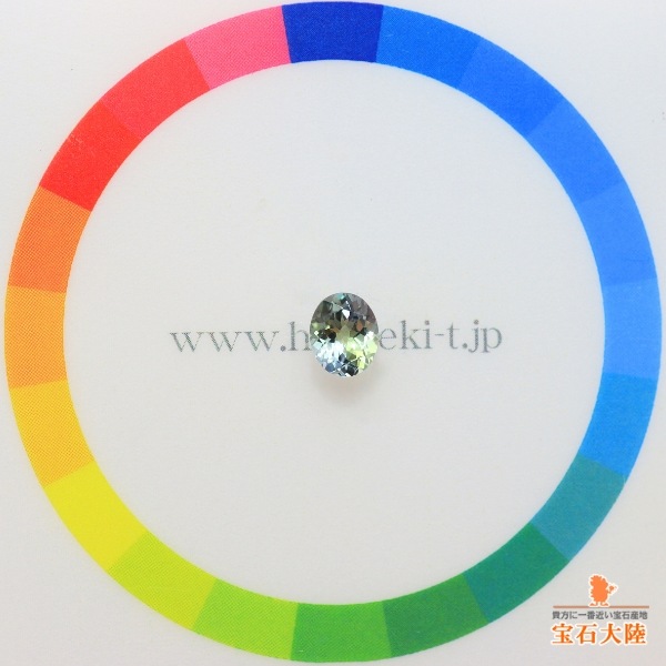 天然ゾイサイト 0.62ct 【マルチカラー】 タンザニア