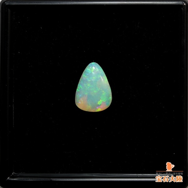 天然オパール 3.68ct 【ミルキーグリーン】ライトニングリッジ