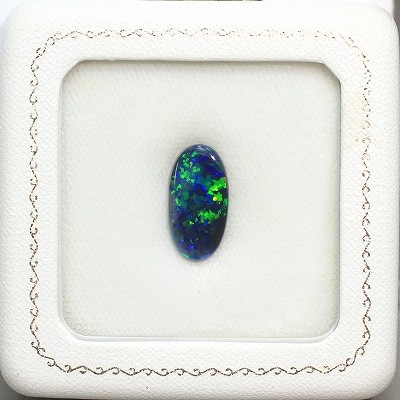天然ブラックオパール 3.40ct【黒生地グリーン】存在感抜群