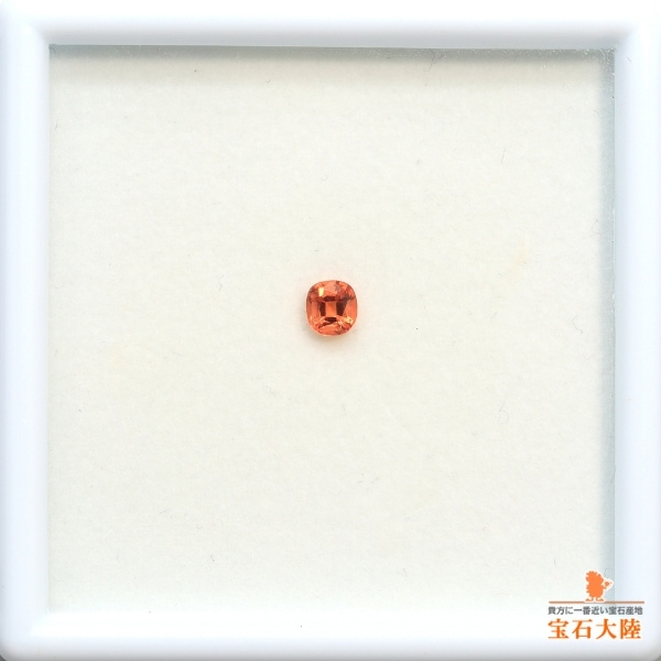 パキスタン産トリプライト　0.41Ct