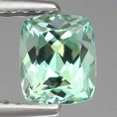 1.01ct天然コーネルピン【トップミントグリーン】高品質 中宝研ソ付