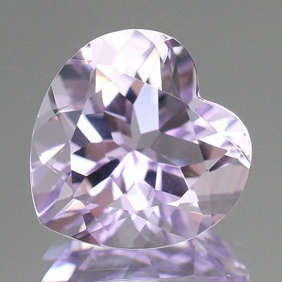 天然ピンクアメシスト 10mm  【ハート】 ワンランクアップの輝き