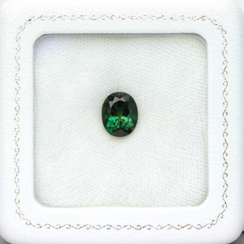 天然アンデシン 2.70ct 【カラーチェンジ】 美濃色