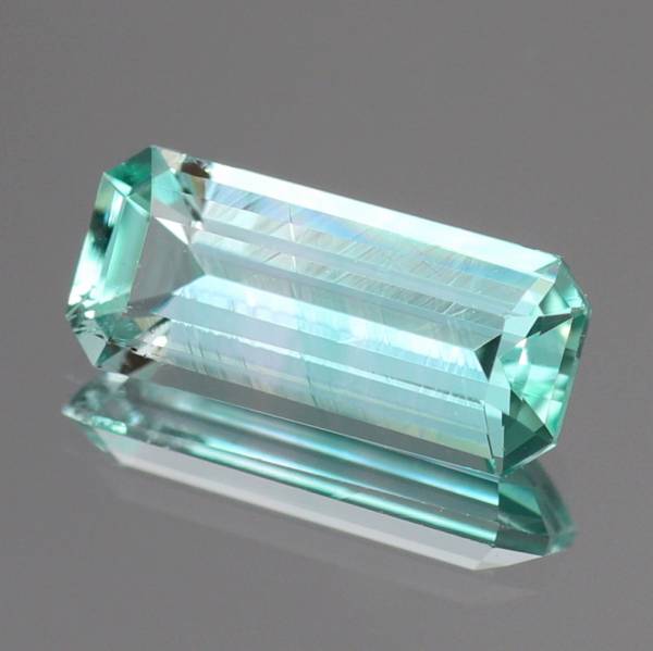 バイカラーベリル原石6/六角形グリーン多め BJNKNNVq.jpg