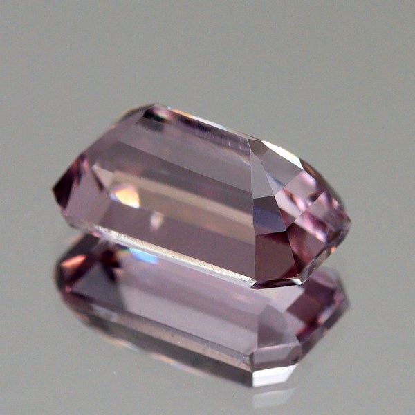 天然ダイアスポア 1.17ct 【パープリッシュピンク】 オクタゴンカット