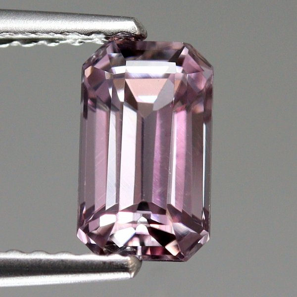 天然ダイアスポア 1.17ct 【パープリッシュピンク】 オクタゴンカット
