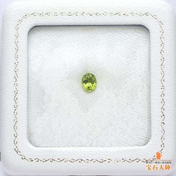 天然ペリドット 0.72ct 【隕石】 パラサイト 虹