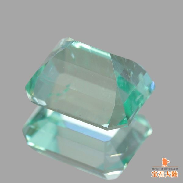 天然エメラルド 0.59ct 【透明度抜群】 ノンオイル