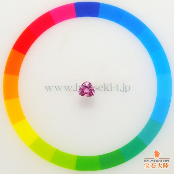 天然ピンクサファイア 0.47ct 【マダガスカル】 トリリアント