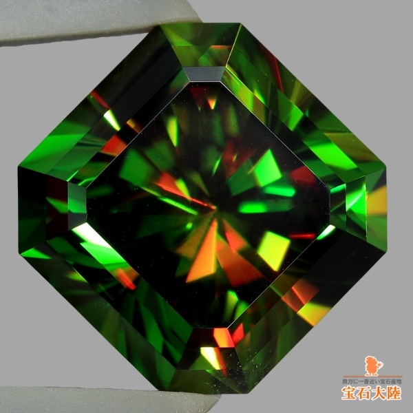 天然スフェーン 5.16ct 【極煌・カラーチェンジ】 レッドファイア