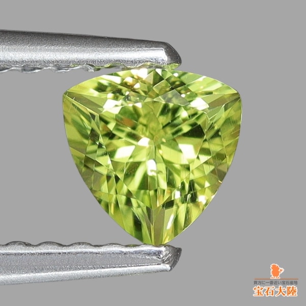 天然ペリドット 0.40ct 【隕石・パラサイト】トリリアント