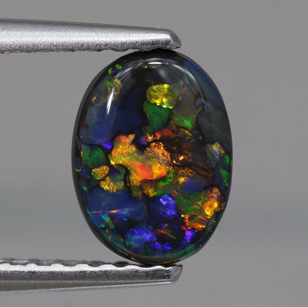 天然ブラックオパール 0.75ct 【レッドマルチ】 黒生地