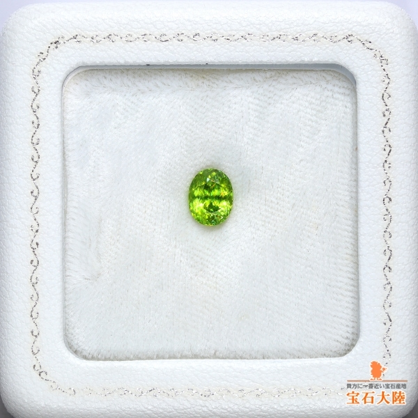 天然スフェーン 1.55ct 【煌めくイエロニッシュグリーン】 マダガスカル