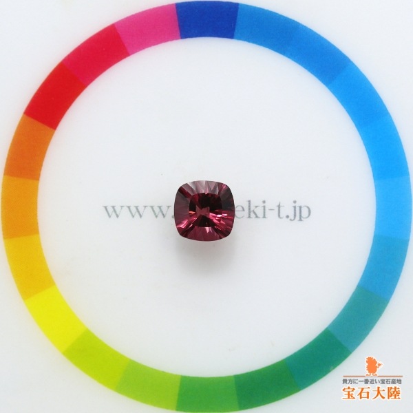 天然ロードライトガーネット 1.68ct 【コンケーブカット】 モザンビーク