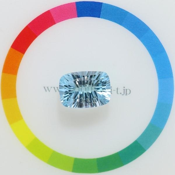 天然トパーズ 7.81ct 【ブルー】コンケーブカット