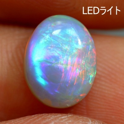 天然オパール 1.24ct 【輝くグリーン&オレンジ】 ライトニングリッジ