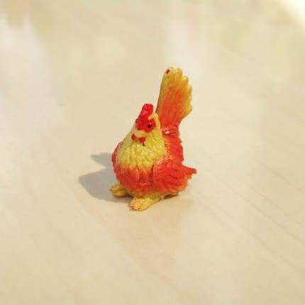 ミニチュア雑貨 ドールハウスの住人16　チャボ 赤 女の子[SMFGRC004-1][m-s]【ネコポス配送対応】