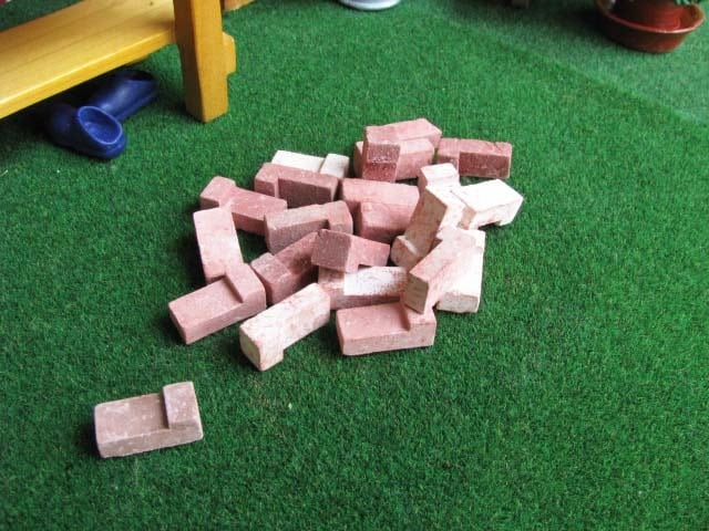 ミニチュア雑貨 ミニミニ 【コーナー】 レンガ　25個セット 【使い古し風】[AAM0207CNR-25][m-s]【ネコポス配送対応】
