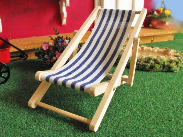 ミニチュア雑貨 サンチェアー　折りたたみ式[MWJ11][m-s][imp]【ネコポス配送対応】【C】