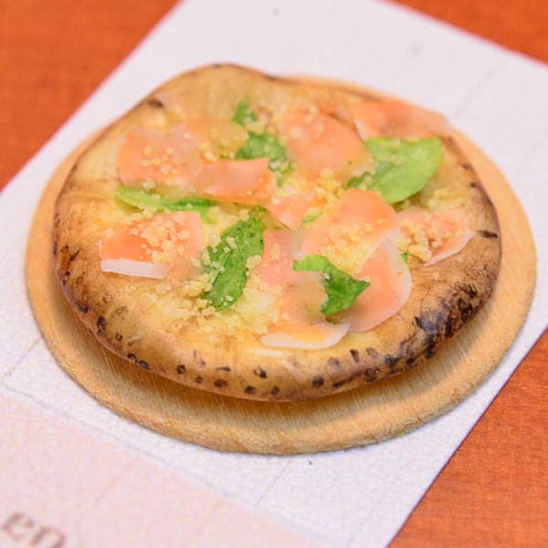 ミニチュアフード ピザ 生ハムとルッコラ 作家：糟谷由美子さん [品番：26987][m-s]【ネコポス配送対応】