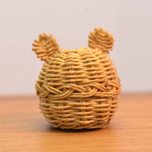 ミニチュア雑貨 くまさんのかご (ナチュラル) 作家：糟谷由美子さん [品番：28370] [m-s]【ネコポス配送対応】