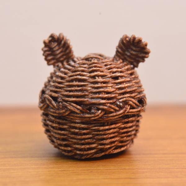 ミニチュア雑貨 くまさんのかご (ブラウン)  作家：糟谷由美子さん [品番：28371] [m-s]【ネコポス配送対応】