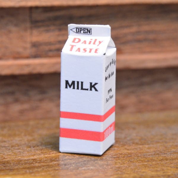 ミニチュアフード 牛乳パック(A) 作家：ミニチュア工房 利佳 さん [品番：28709] [m-s] 【ネコポス配送対応】
