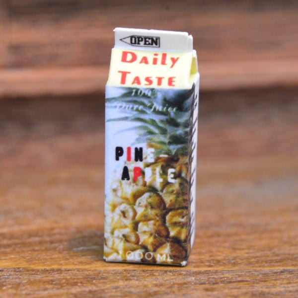 ミニチュアフード パインジュース 作家：ミニチュア工房 利佳 さん [品番：28713] [m-s] 【ネコポス配送対応】